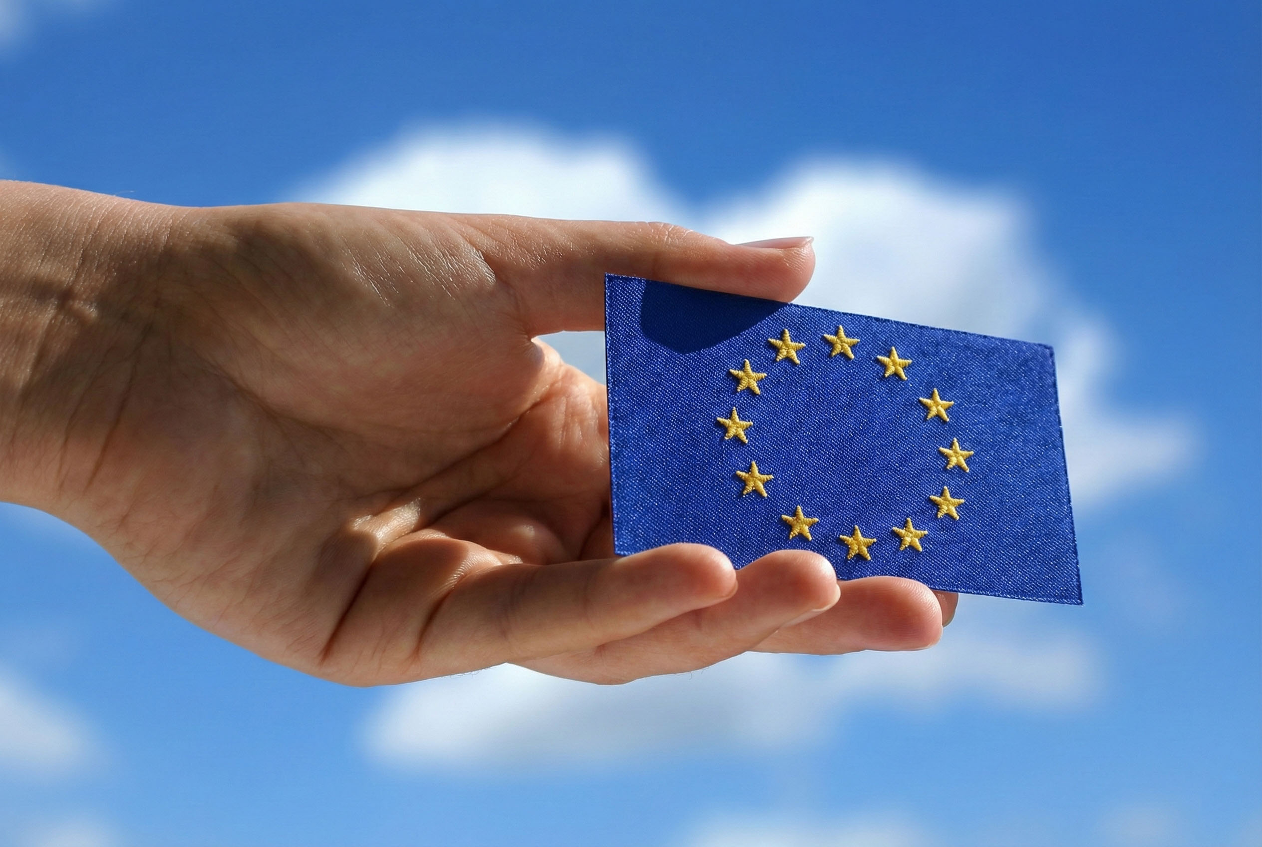 Almanya’da Mavi Kart (Blue Card) Rehberi: Başvuru Şartları ve Dil Gereksinimleri